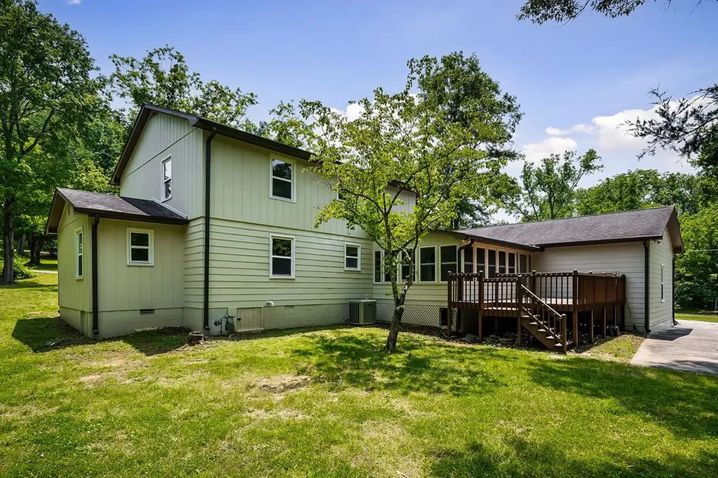 1409 Robert Lane Cookeville TN 38506