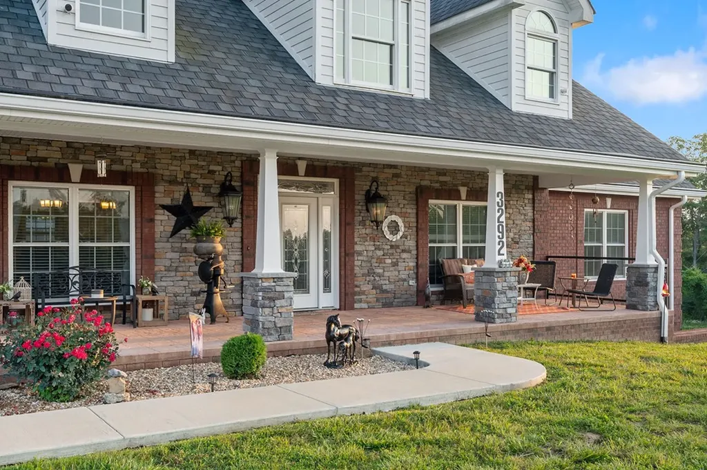 3292 Moss Arcott Celina TN 38551