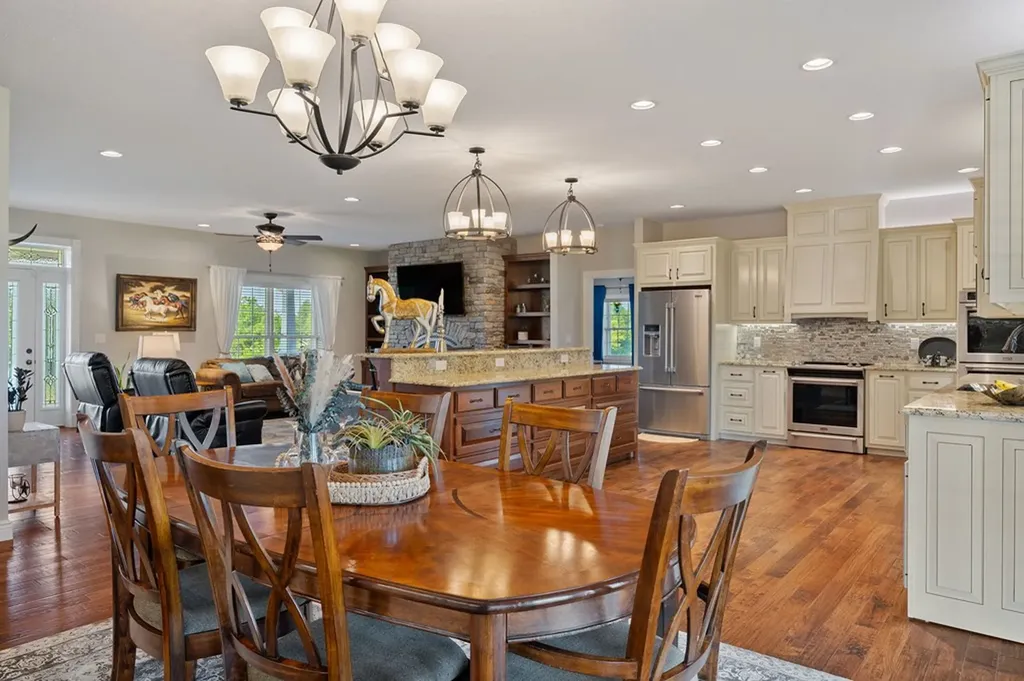 3292 Moss Arcott Celina TN 38551