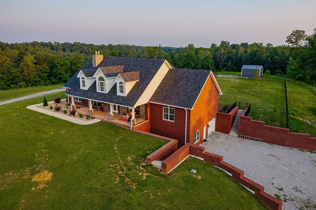 3292 Moss Arcott Celina TN 38551