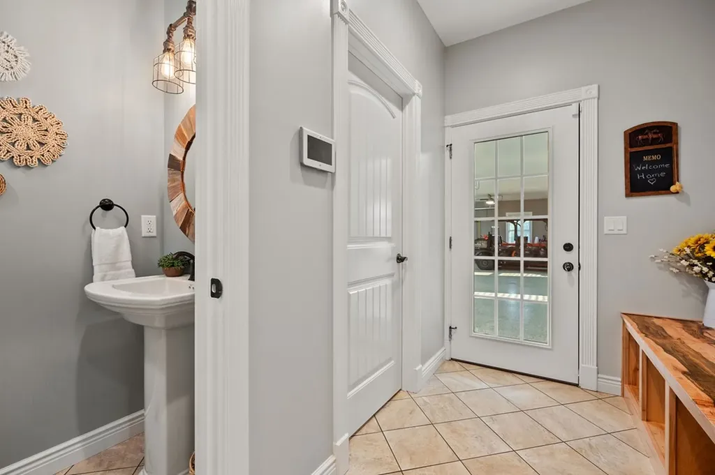 3292 Moss Arcott Celina TN 38551