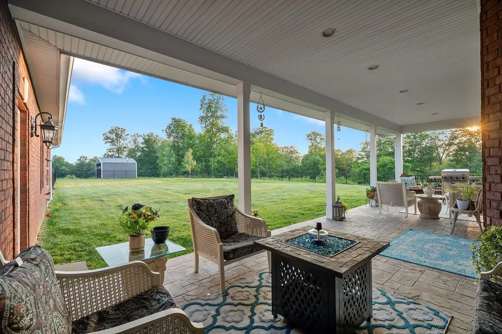 3292 Moss Arcott Celina TN 38551