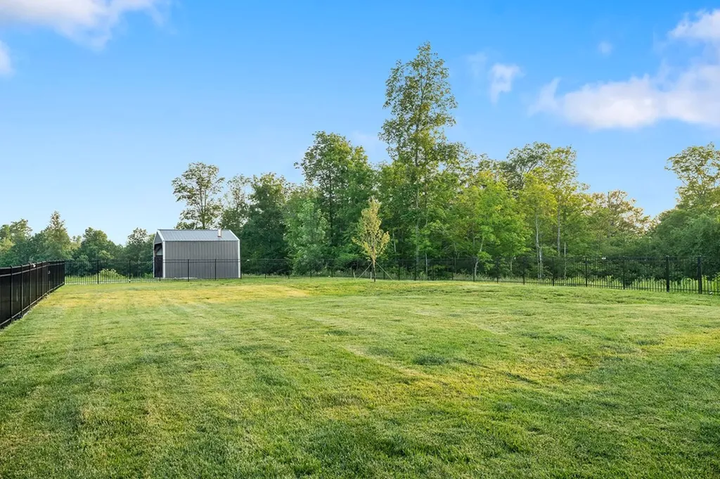 3292 Moss Arcott Celina TN 38551