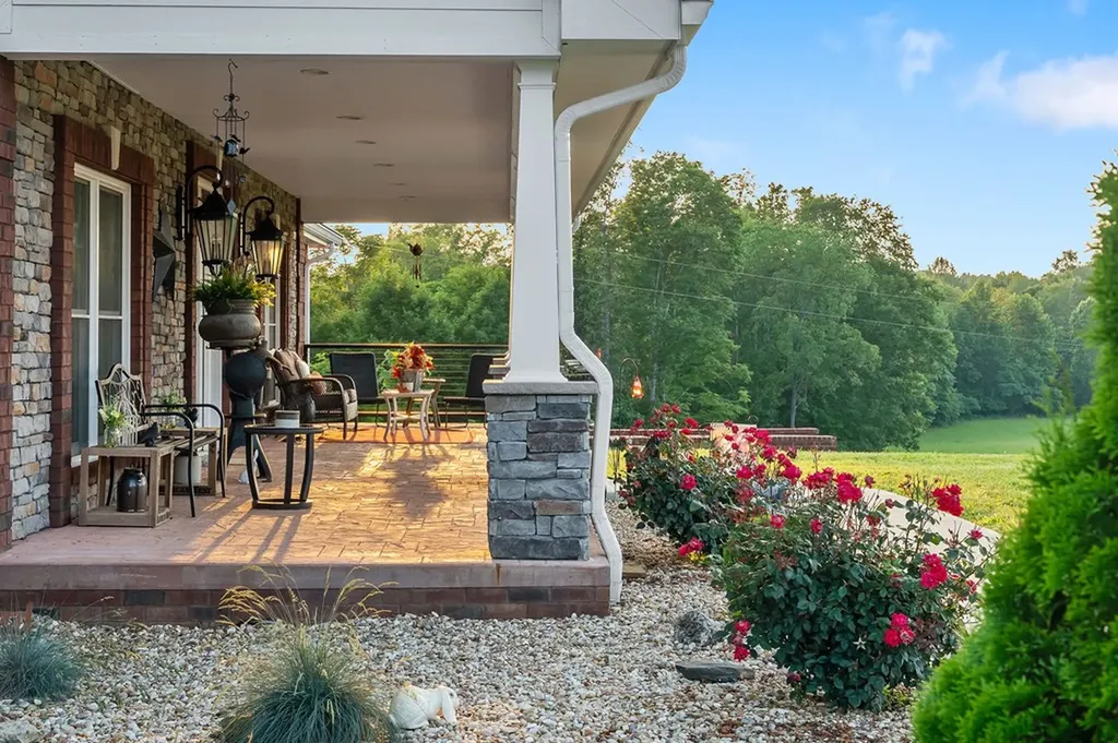 3292 Moss Arcott Celina TN 38551