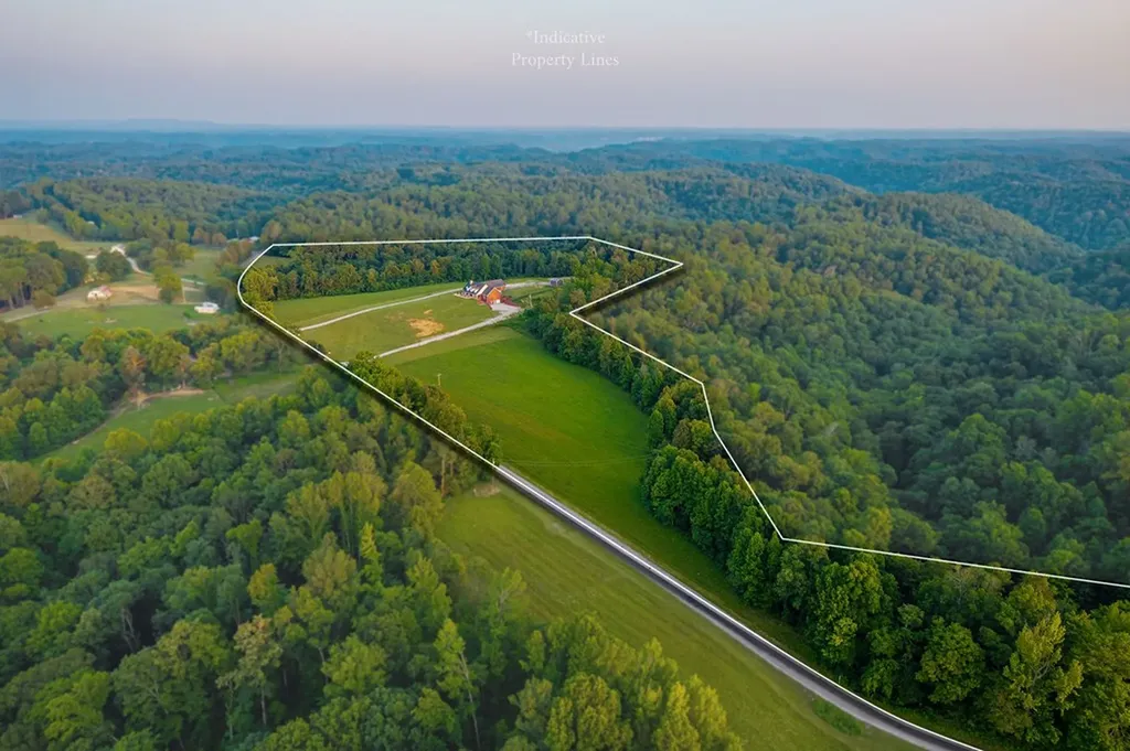 3292 Moss Arcott Celina TN 38551