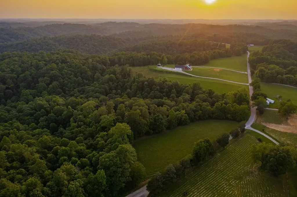 3292 Moss Arcott Celina TN 38551