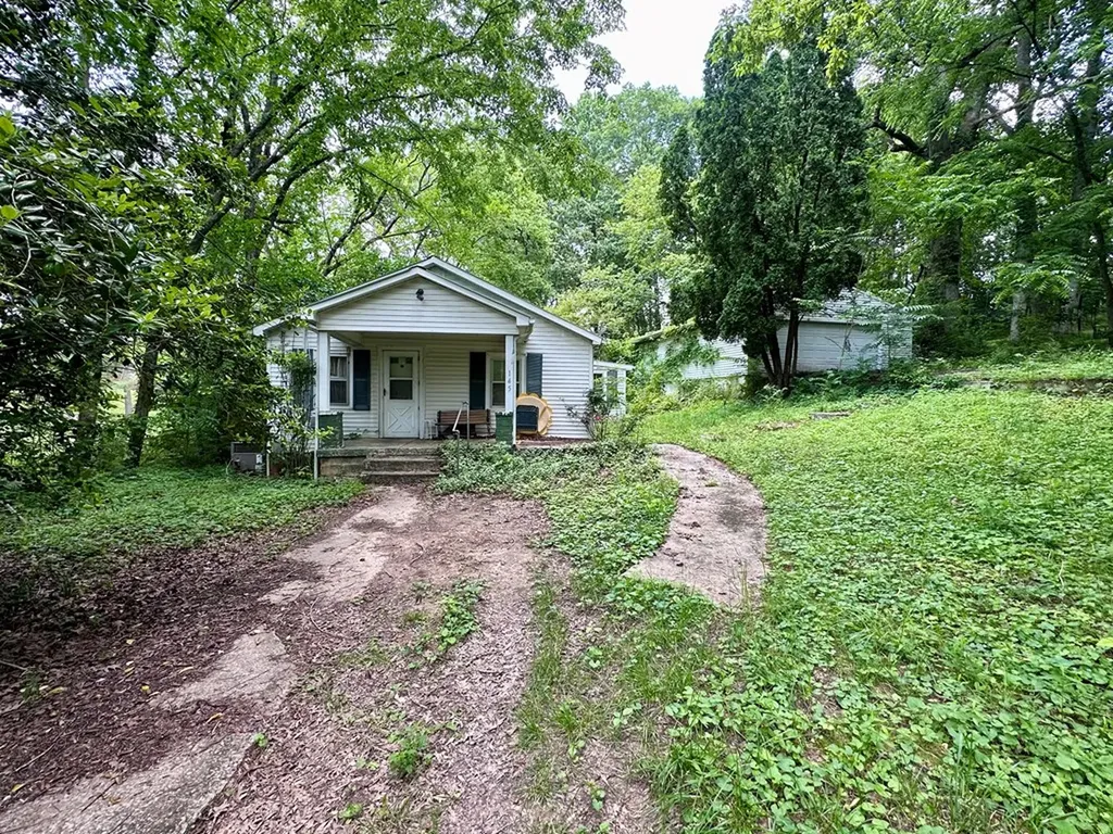 145 E. 1st Street Baxter TN 38544