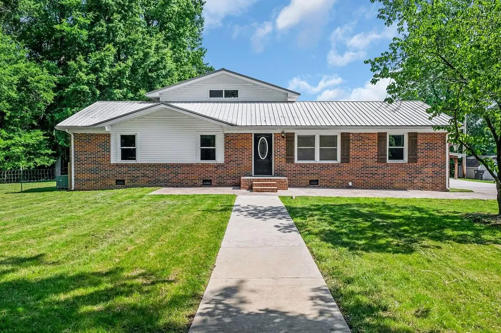 114 Thompson Lane Cookeville TN 38506