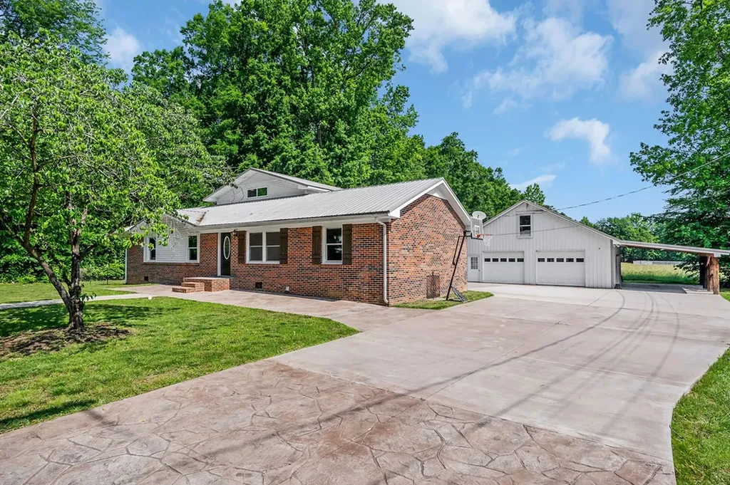 114 Thompson Lane Cookeville TN 38506