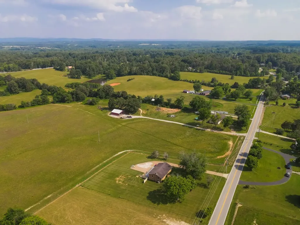 16945 Dodson Branch Highway Cookeville TN 38501