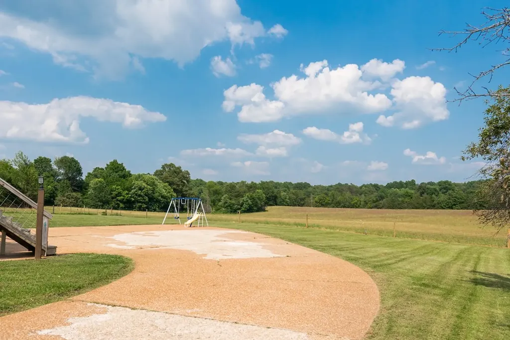 16945 Dodson Branch Highway Cookeville TN 38501