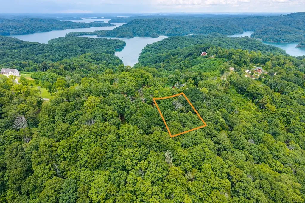 31 C Rock Fish Road Hilham TN 38568