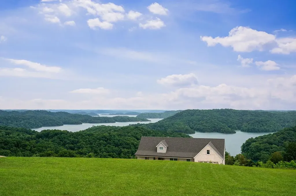 31 C Rock Fish Road Hilham TN 38568