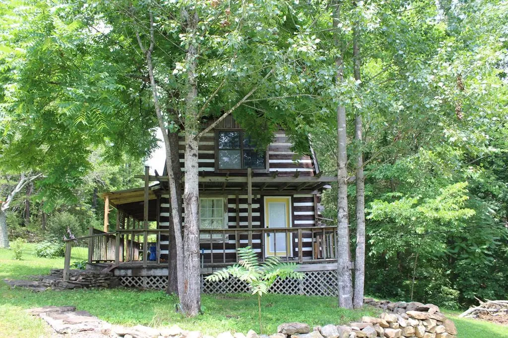 864 Pleasant Shade Lane Monterey TN 38574