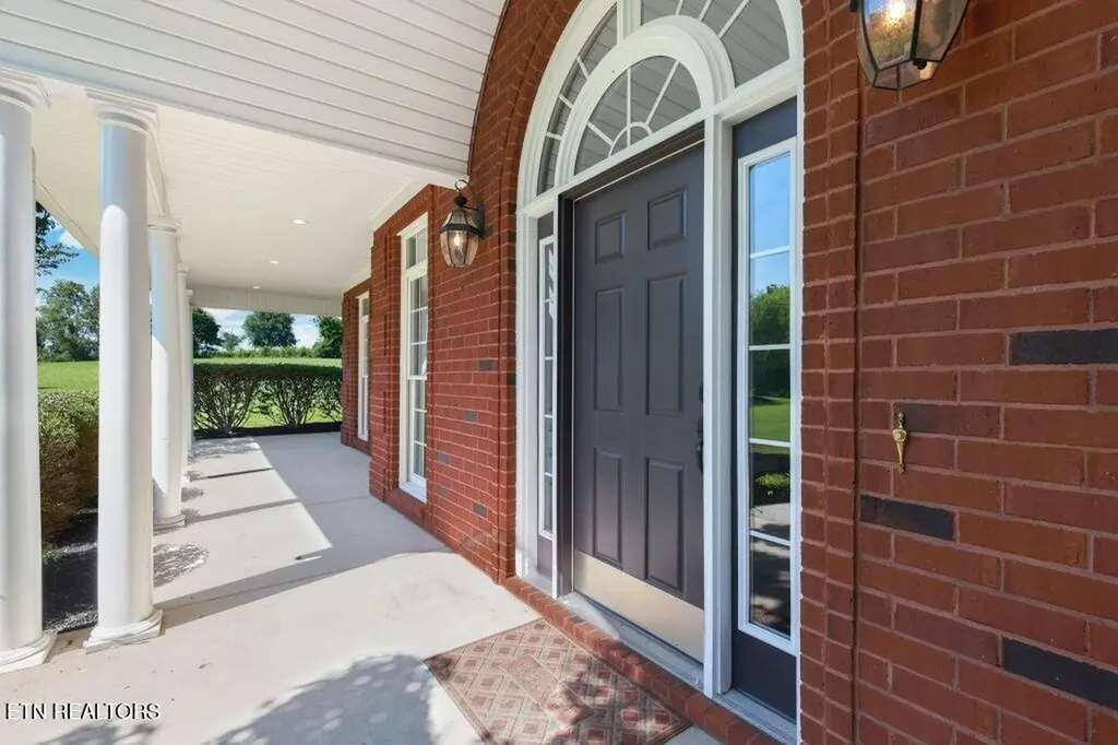 6988 Highway 64 E Wartrace TN 37183