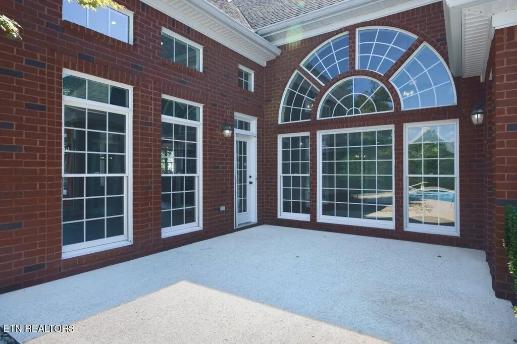 6988 Highway 64 E Wartrace TN 37183