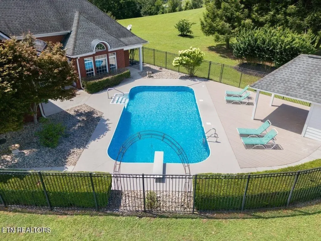 6988 Highway 64 E Wartrace TN 37183