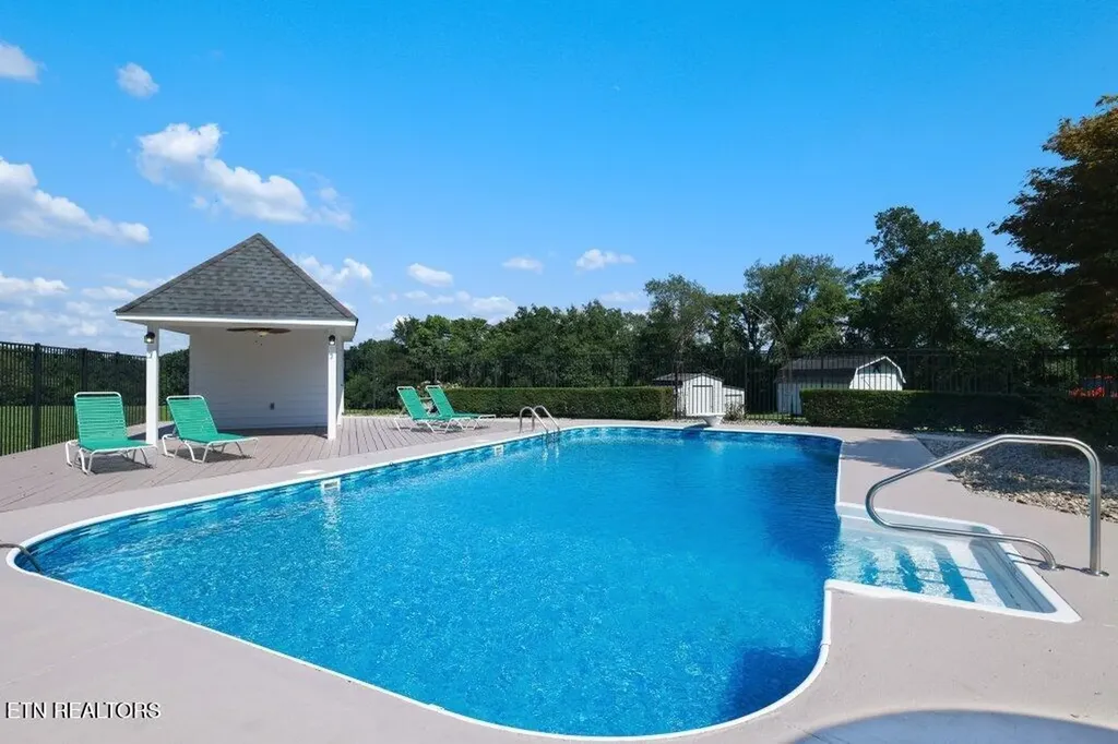 6988 Highway 64 E Wartrace TN 37183