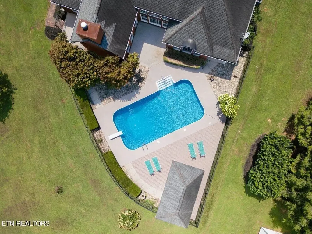 6988 Highway 64 E Wartrace TN 37183