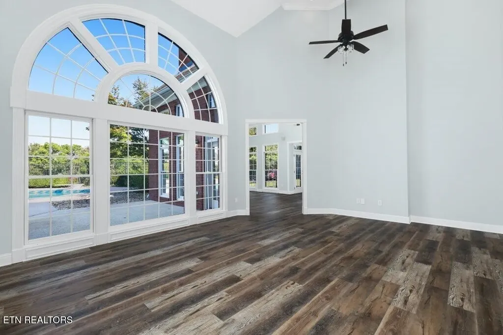 6988 Highway 64 E Wartrace TN 37183