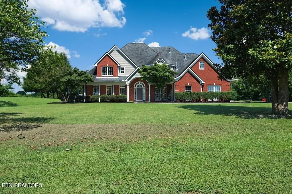 6988 Highway 64 E Wartrace TN 37183