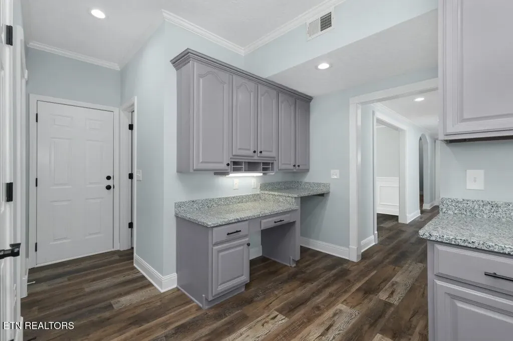 6988 Highway 64 E Wartrace TN 37183