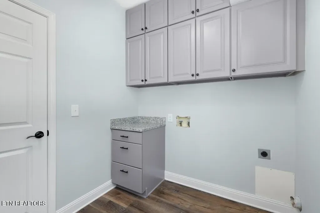 6988 Highway 64 E Wartrace TN 37183