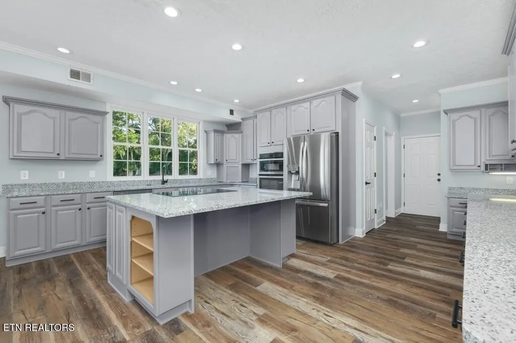 6988 Highway 64 E Wartrace TN 37183