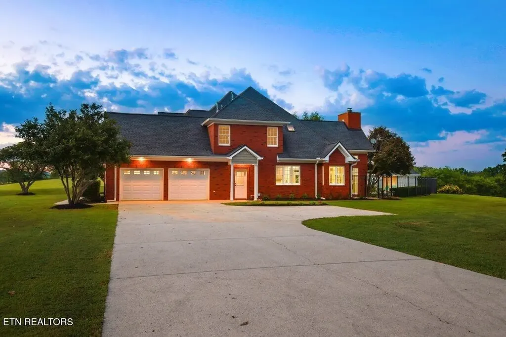 6988 Highway 64 E Wartrace TN 37183