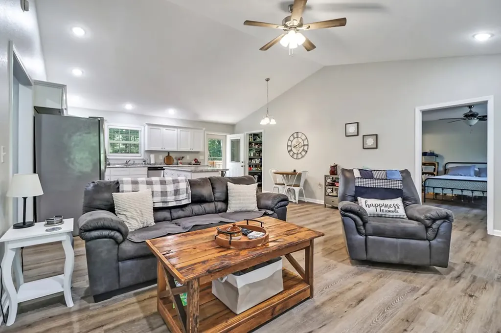 2296 Memory Garden Road Jamestown TN 38556