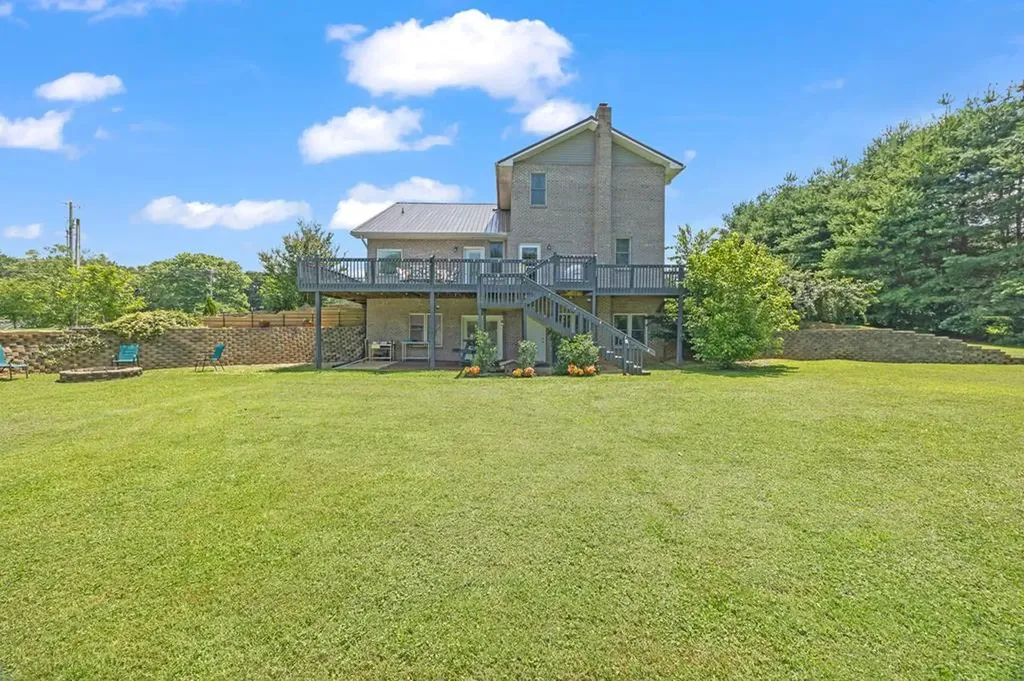 1590 Rickman Road Livingston TN 38570