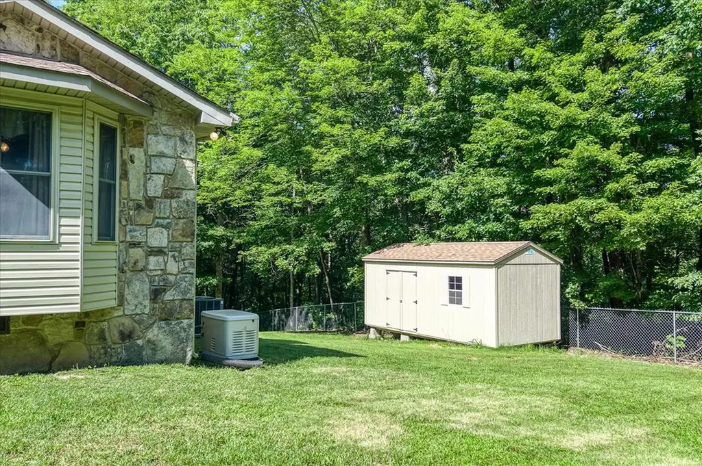 1133 W Laurel Way Monterey TN 38574