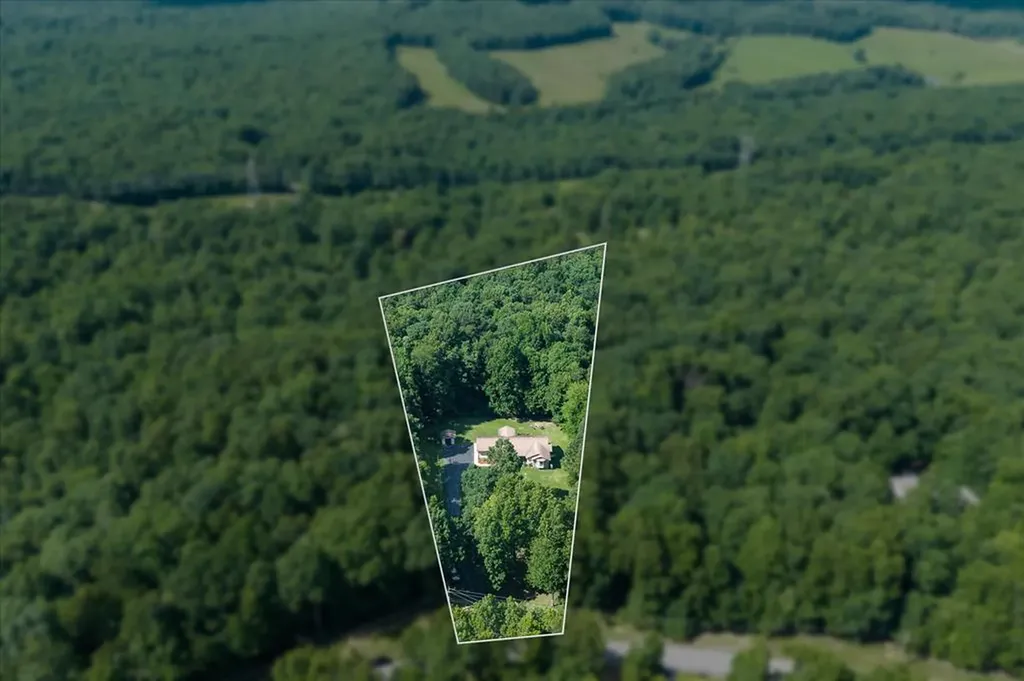 1133 W Laurel Way Monterey TN 38574