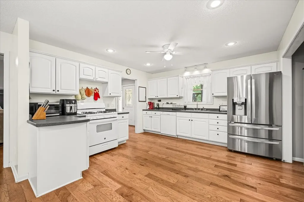 1133 W Laurel Way Monterey TN 38574