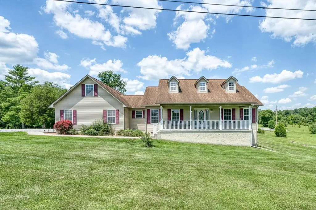 125 Clarence Lee Road Lancing TN 37770