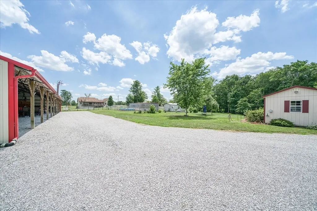 125 Clarence Lee Road Lancing TN 37770