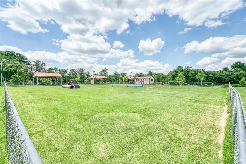 125 Clarence Lee Road Lancing TN 37770