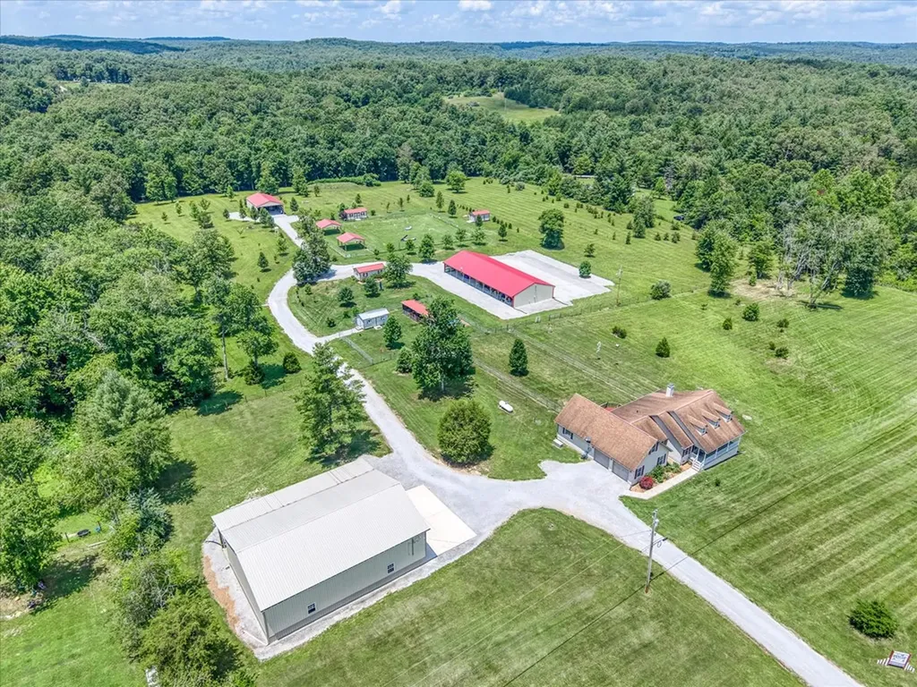 125 Clarence Lee Road Lancing TN 37770