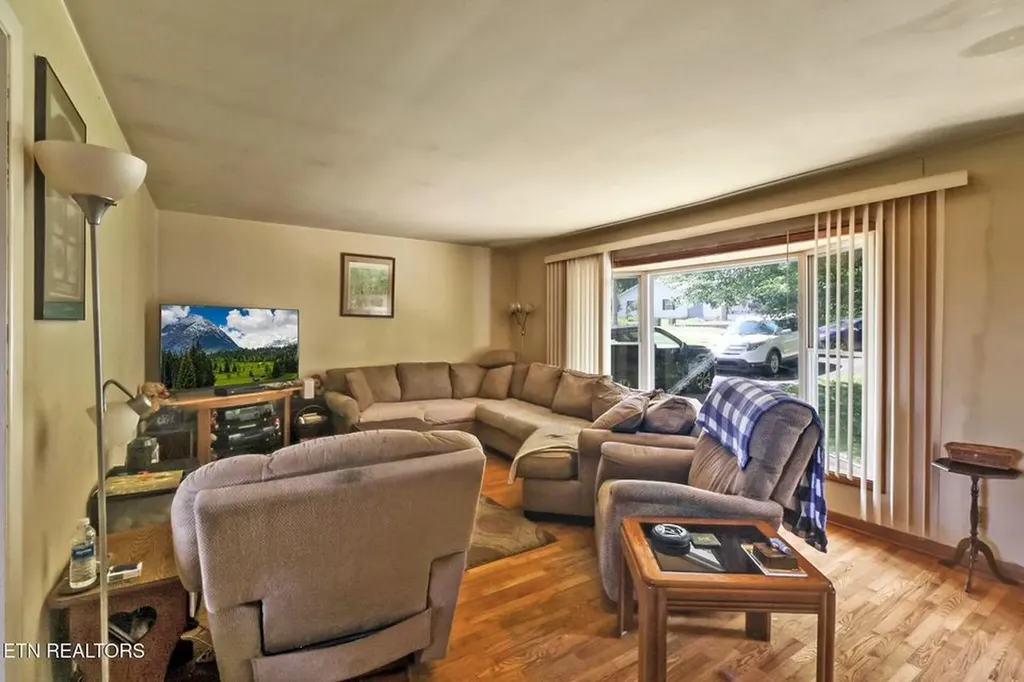 110 Clark Avenue Jamestown TN 38556