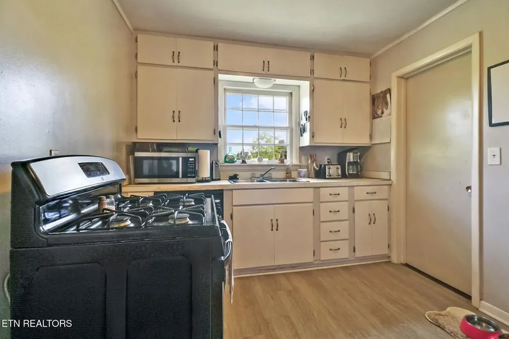 110 Clark Avenue Jamestown TN 38556