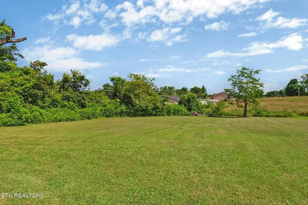 110 Clark Avenue Jamestown TN 38556