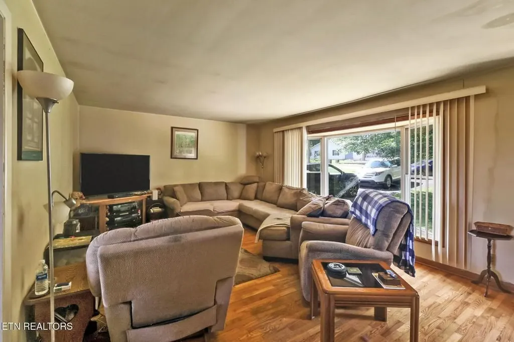 110 Clark Avenue Jamestown TN 38556