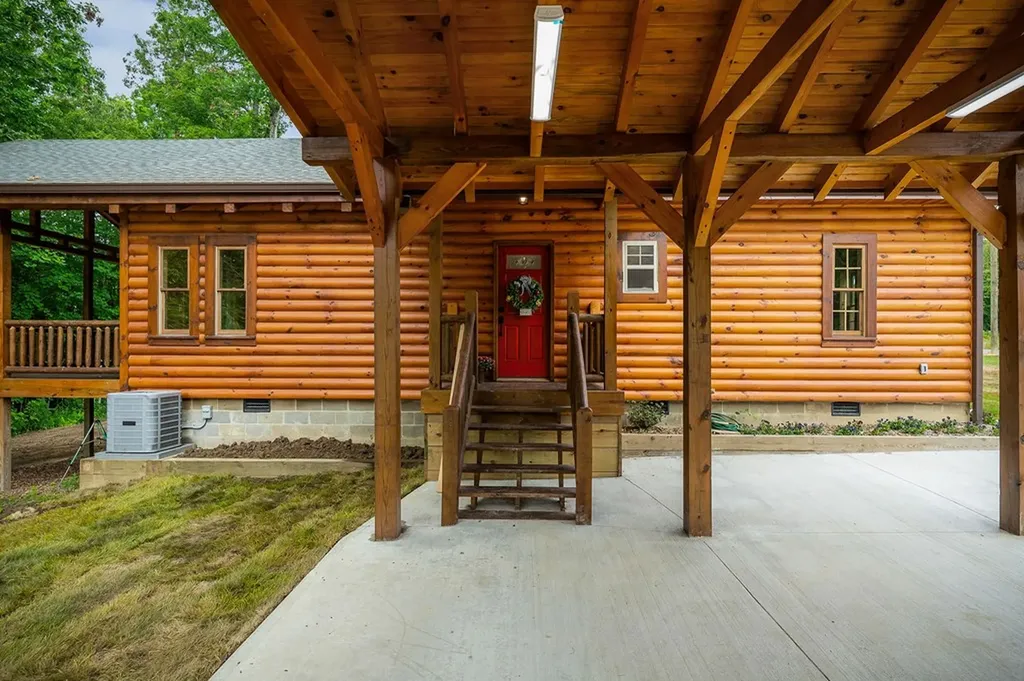 106 Raccoon Lane Jamestown TN 38556