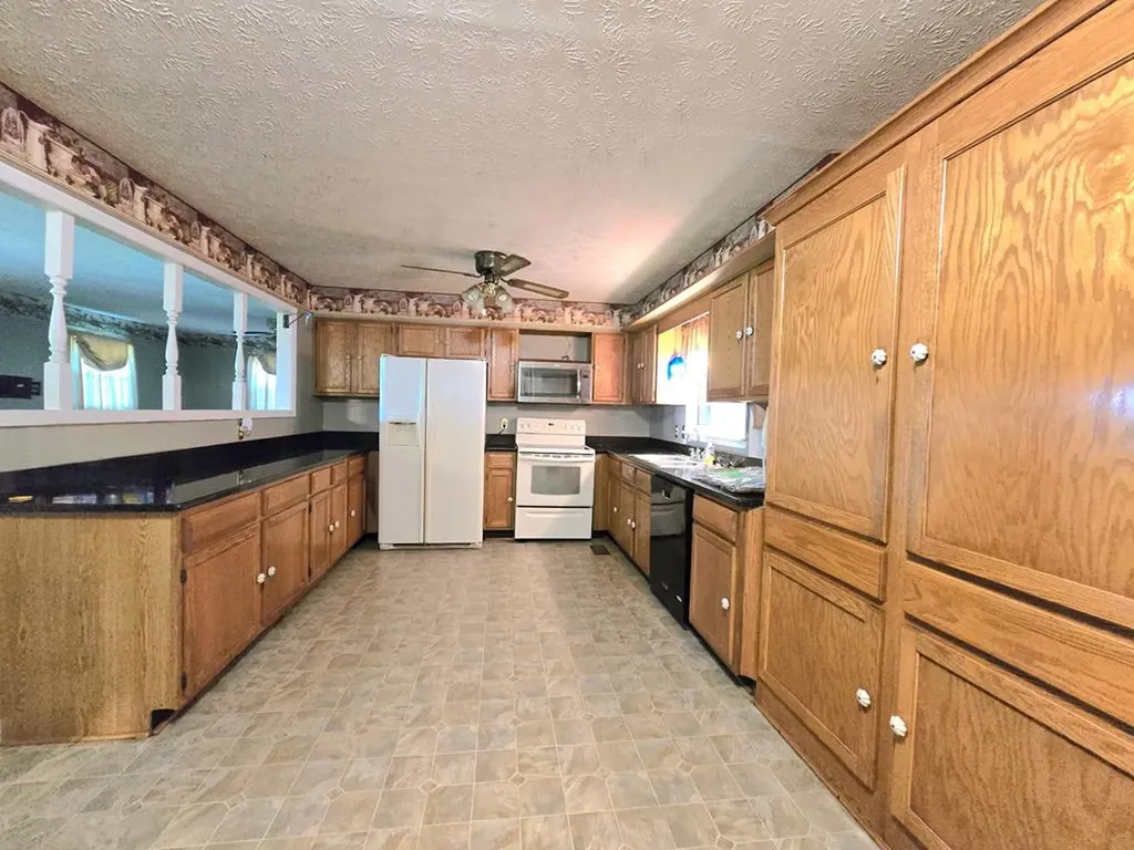 6579 Vervilla Road Morrison TN 37357