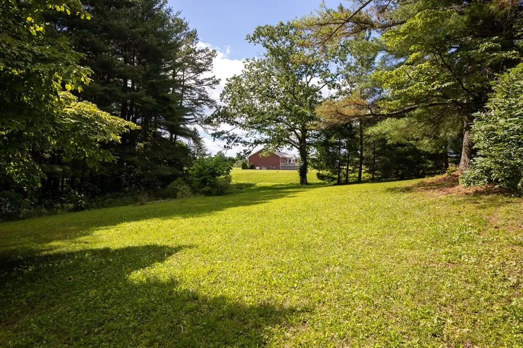 11158 N Highway 70 Crossville TN 38571