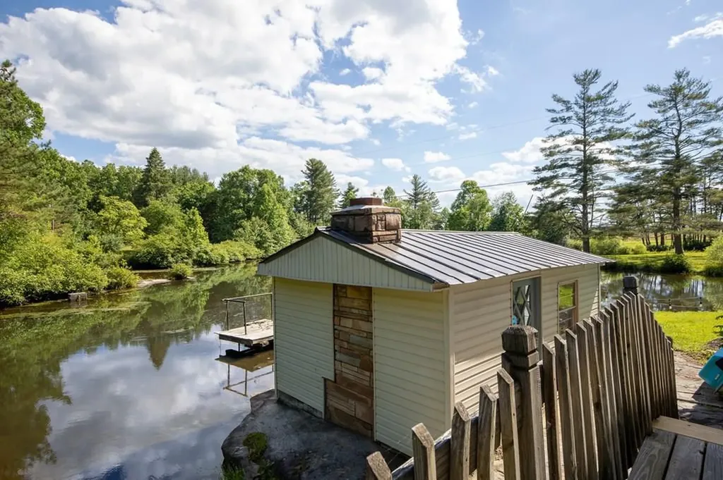 11158 N Highway 70 Crossville TN 38571