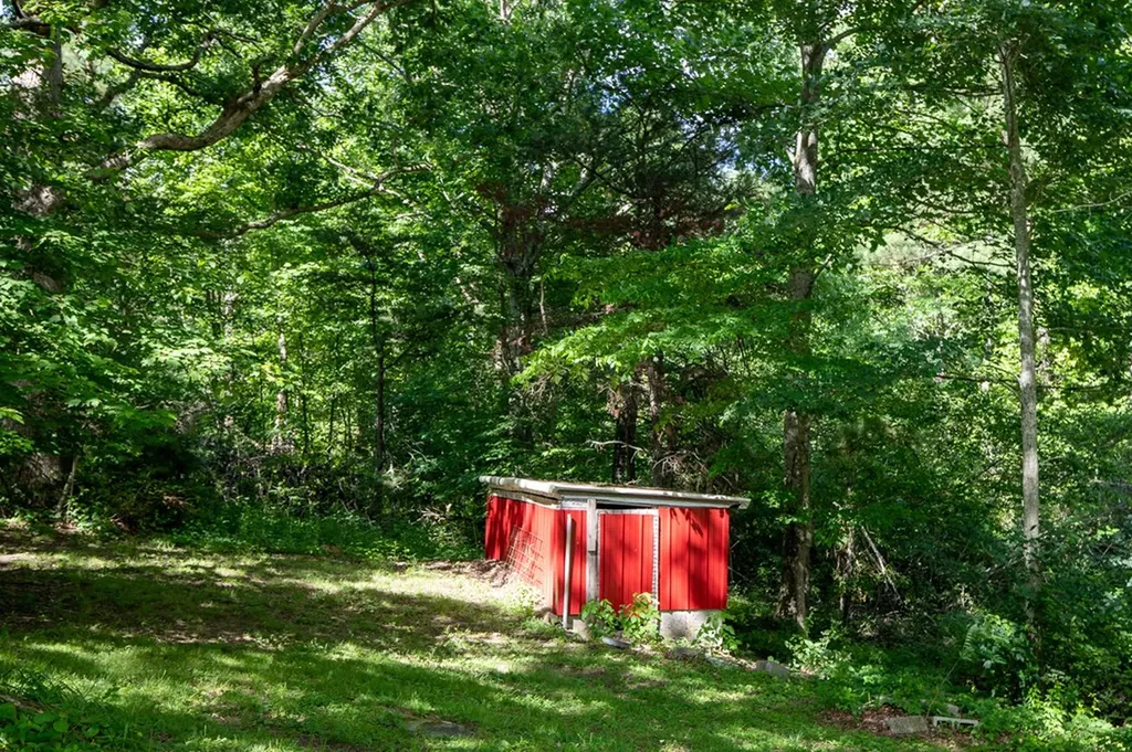 11158 N Highway 70 Crossville TN 38571