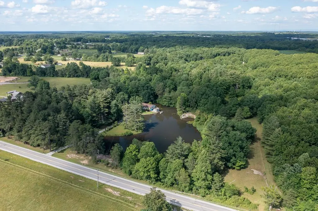 11158 N Highway 70 Crossville TN 38571