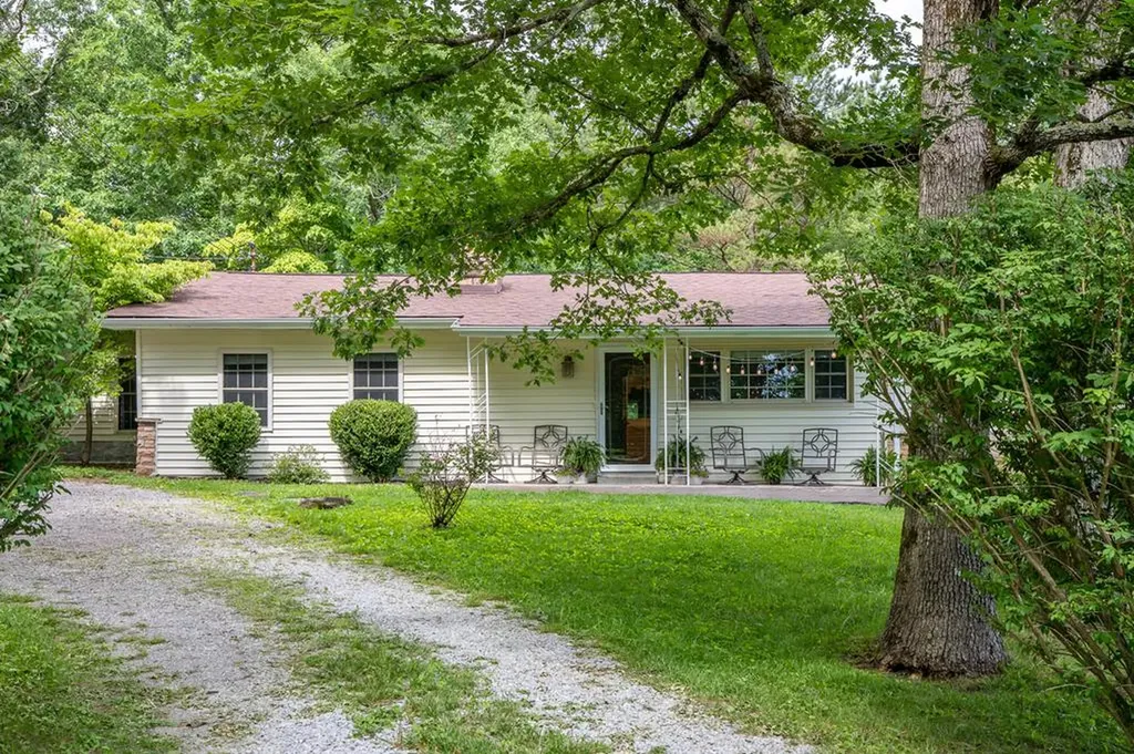 11158 N Highway 70 Crossville TN 38571