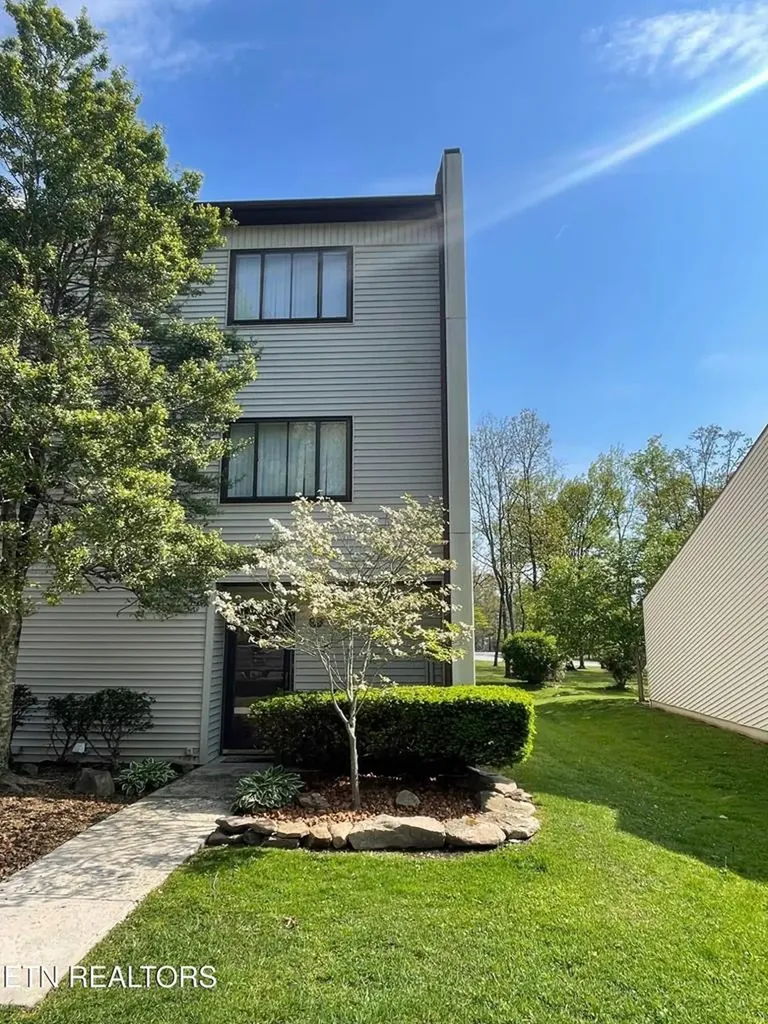 58 Wilshire Heights Drive Crossville TN 38558